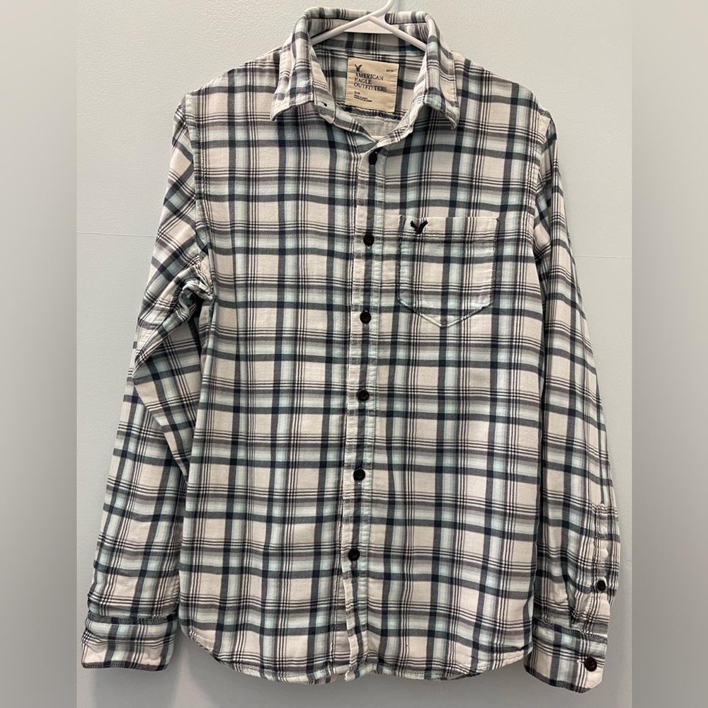 ▪️American Eagle Men’s flannel. Size small